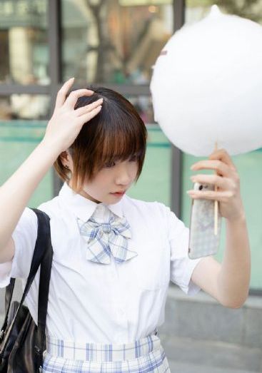 欧美品牌服装_无广告免费播放高清电影